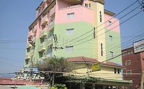 โอโย 1065 กรีนเนอรี เฮาส์ (พนง.ฉัดวัคซีนแล้ว) Hotel